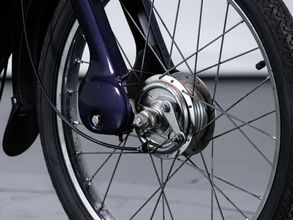 Imagen 17/50 de Piaggio DUMMY (1996)