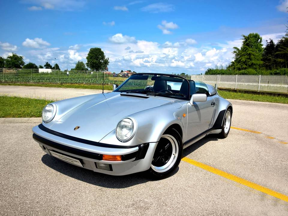 Bild 2/31 von Porsche 911 Speedster 3.2 (1989)