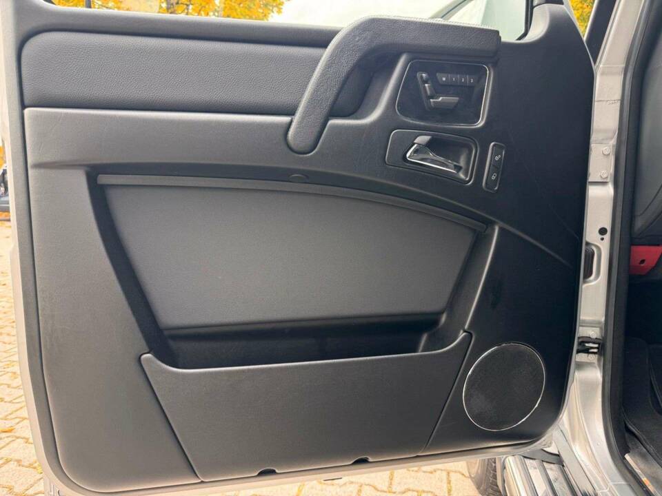 Image 8/20 of Mercedes-Benz G 350 d (LWB) (2016)