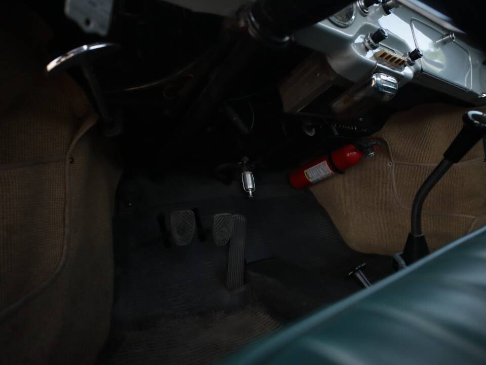 Image 46/50 de Porsche 356 B 1600 Super (1961)