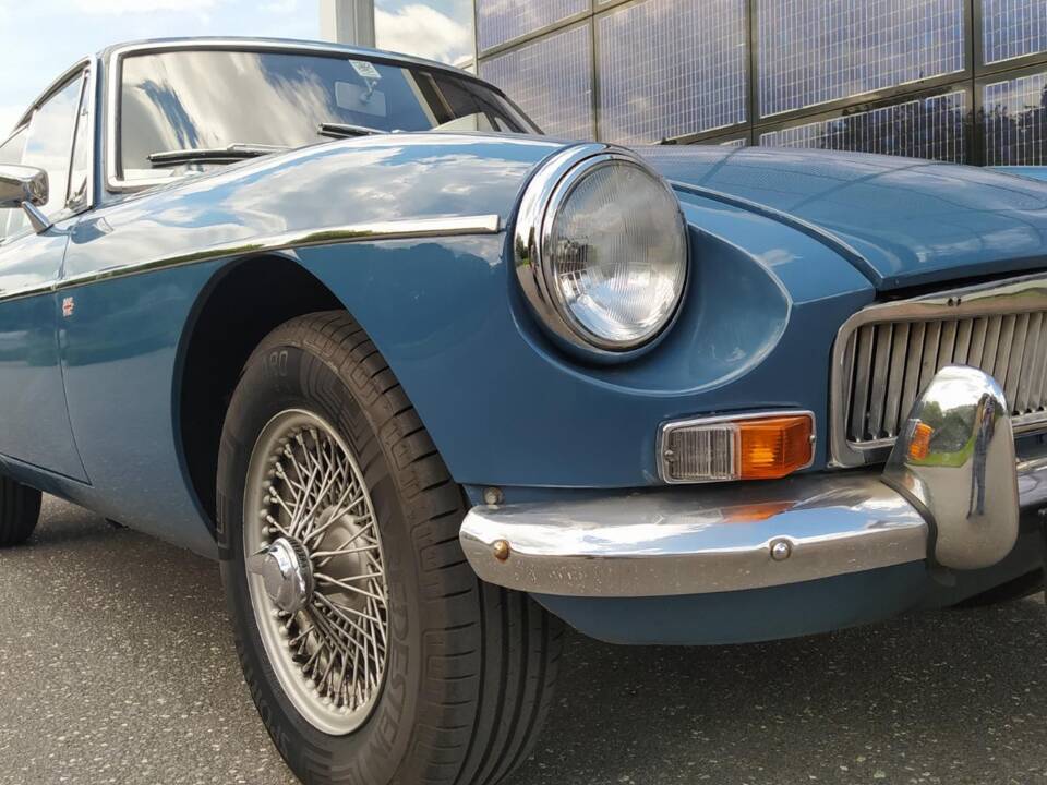 Image 3/16 of MG MGB GT (1967)