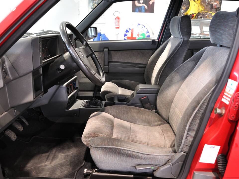 Bild 21/30 von Alfa Romeo 75 2.0 Twin Spark (1988)