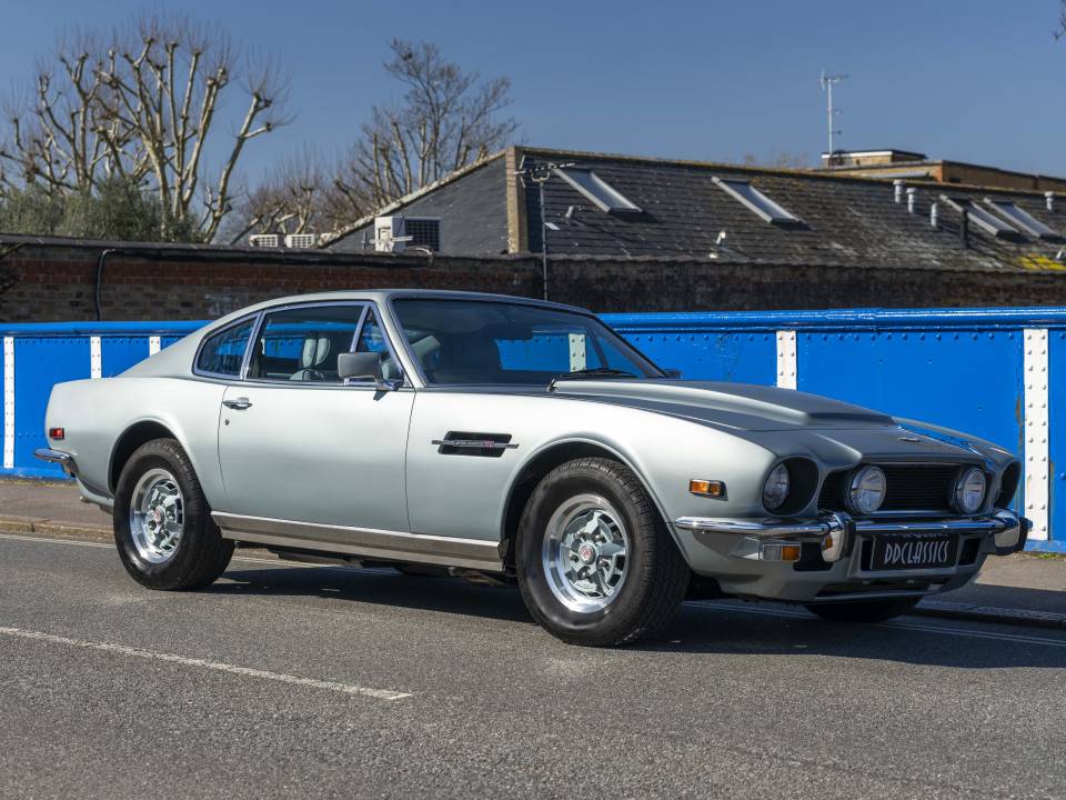 Image 2/28 of Aston Martin V8 &quot;Oscar India&quot; (1982)