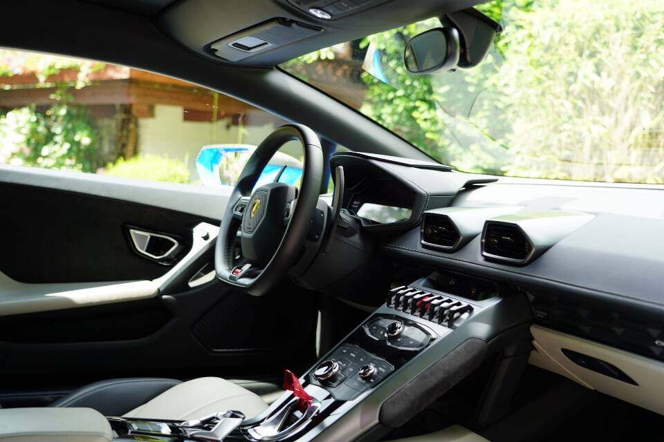 Image 2/10 of Lamborghini Huracán LP 610-4 (2016)