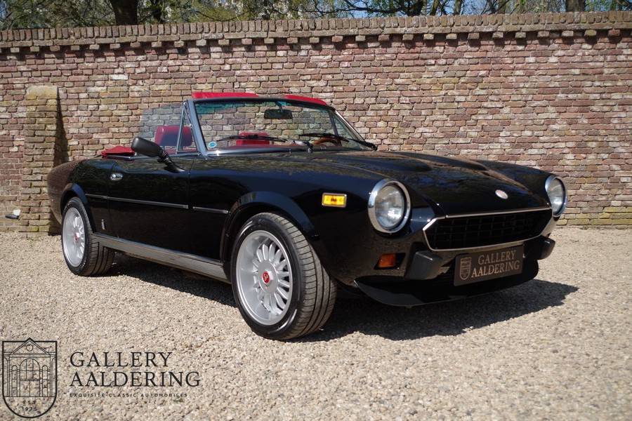 Bild 19/50 von FIAT Spider 2000 (1981)