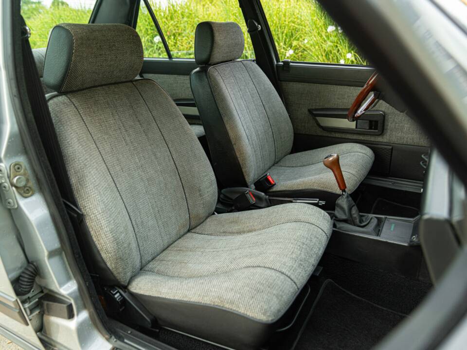 Imagen 27/50 de Alfa Romeo Giulietta 1.8 (1985)