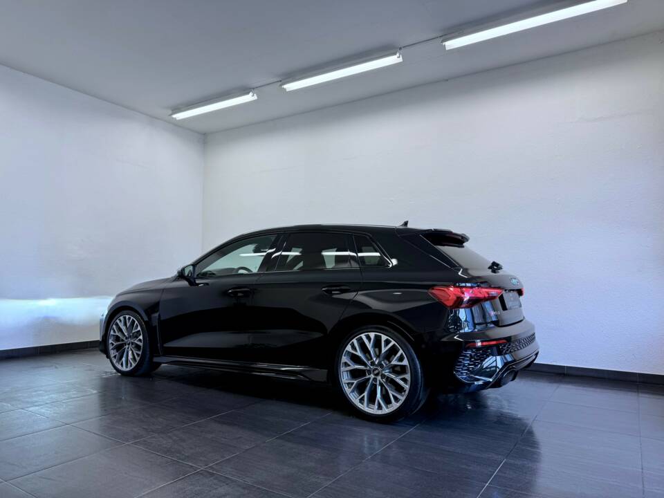Bild 8/31 von Audi RS3 Sportback (2023)