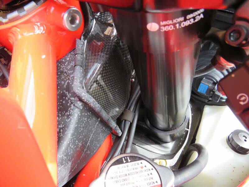 Bild 13/50 von Ducati Desmosedici RR (2008)