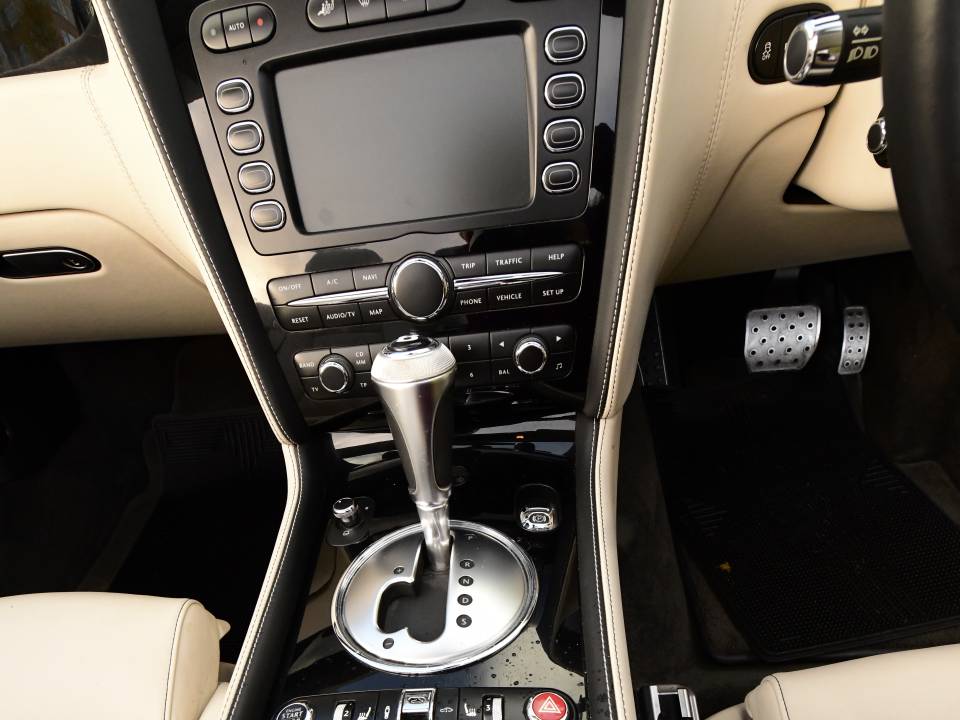 Immagine 26/44 di Bentley Continental GTC (2011)