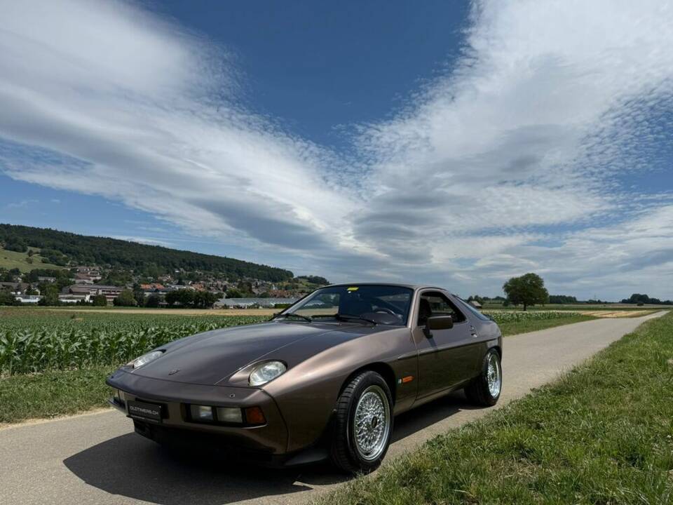 Image 1/21 of Porsche 928 S (1982)