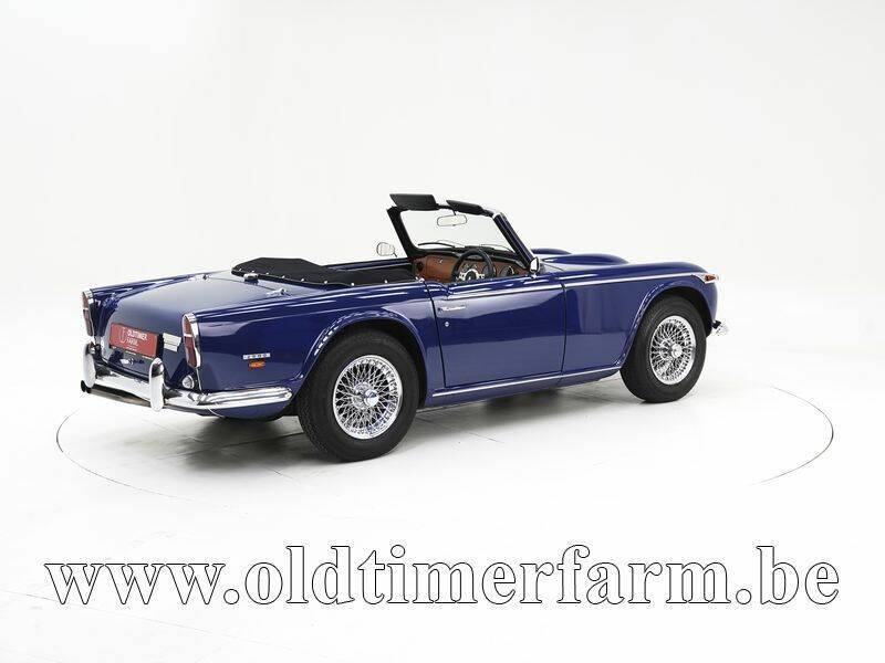 Afbeelding 2/15 van Triumph TR 5 PI (1968)