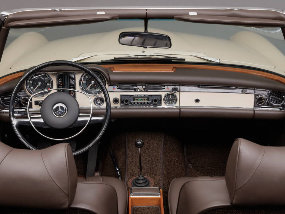 Immagine 18/37 di Mercedes-Benz 280 SL (1969)