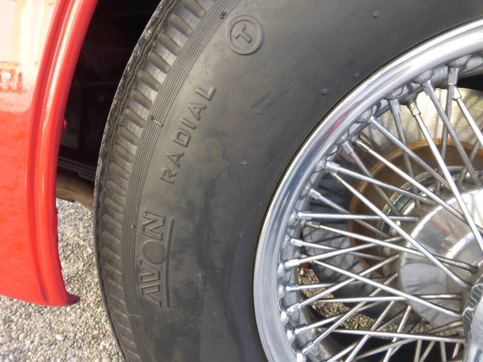 Image 153/174 of Jaguar XK 150 3.4 S OTS (1958)