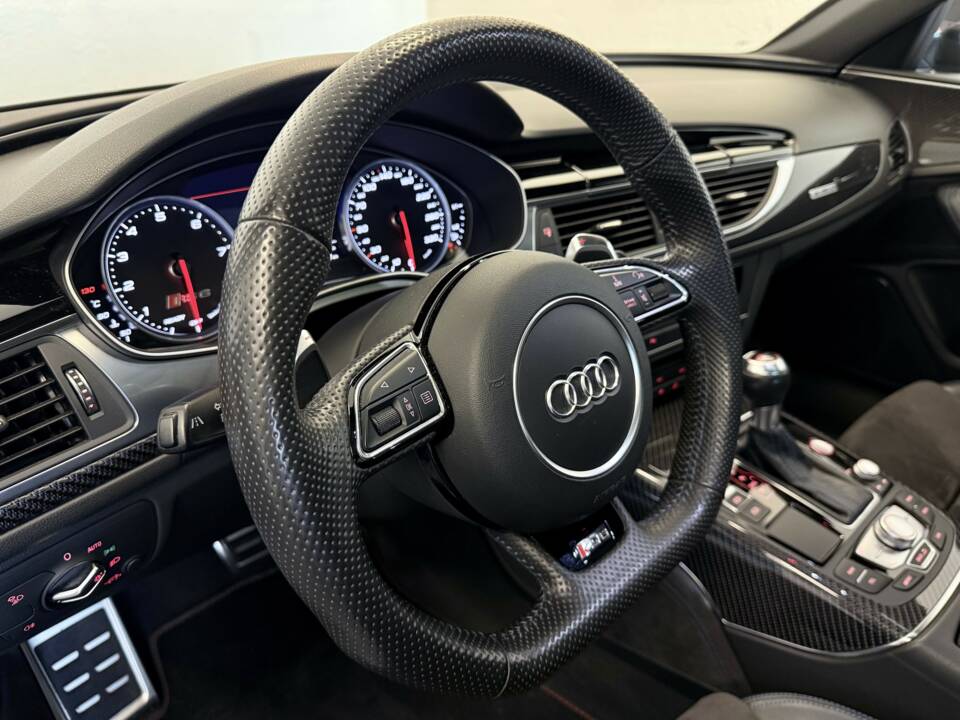 Bild 15/28 von Audi RS6 Avant Performance (2017)