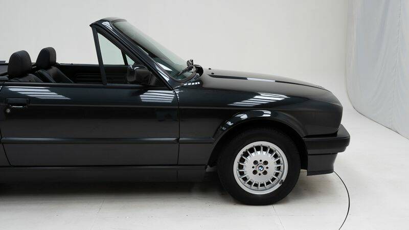 Bild 11/15 von BMW 318i (1992)