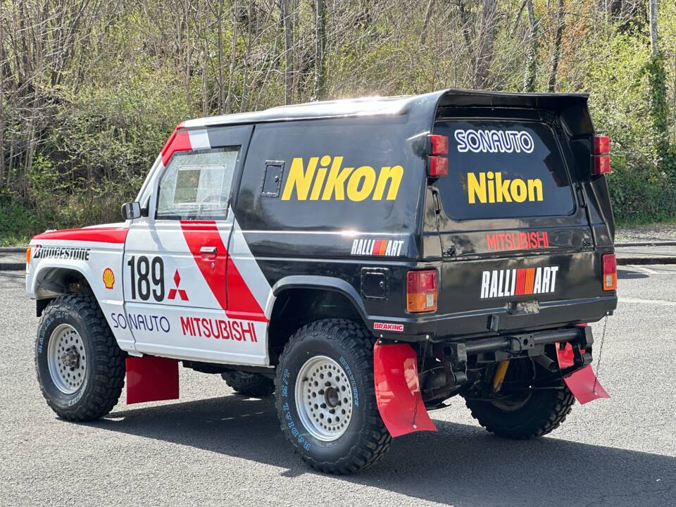 Image 3/9 de Mitsubishi Pajero TD (1985)