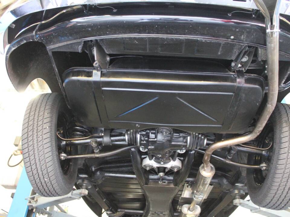 Bild 18/22 von Mercedes-Benz 220 Cabriolet A (1953)