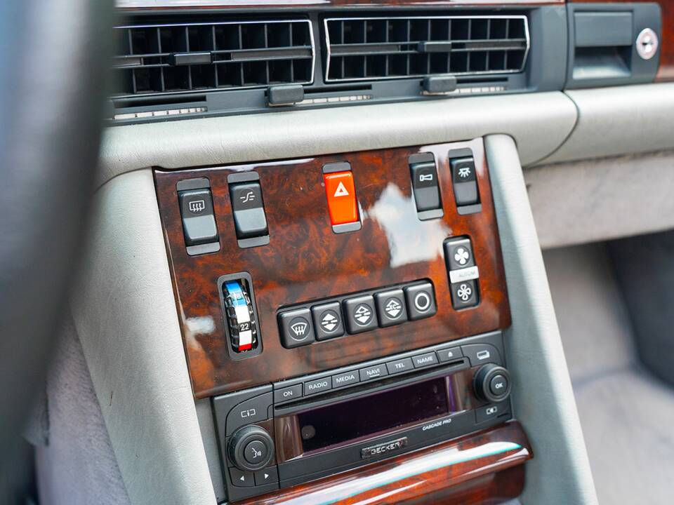 Image 50/72 de Mercedes-Benz 500 SEL (1984)
