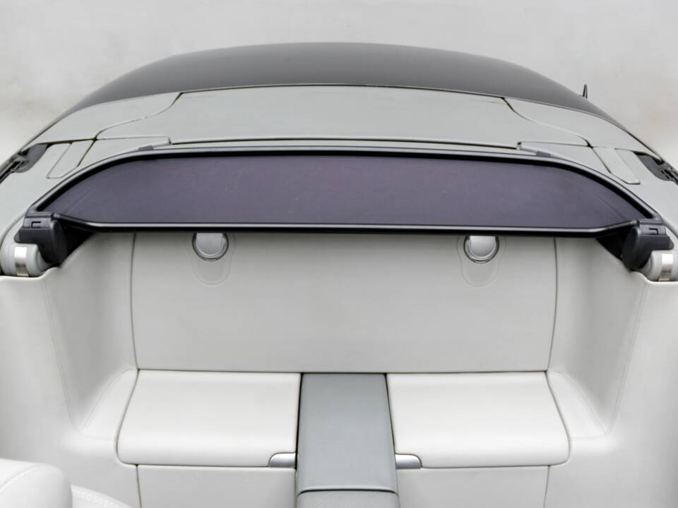 Imagen 32/38 de Mercedes-Benz SL 350 (2003)