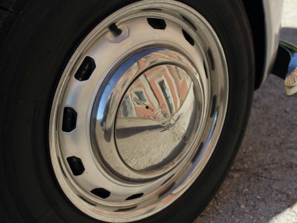 Image 23/50 of Lancia Aurelia B20 GT 2500 (1957)