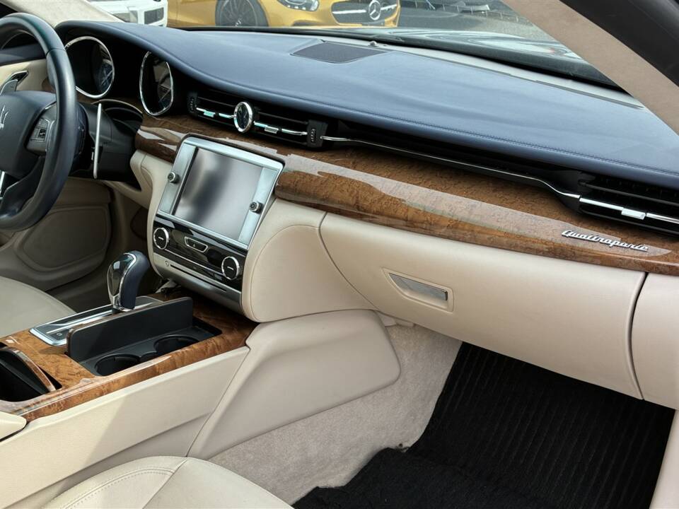 Image 26/53 of Maserati Quattroporte GTS (2013)