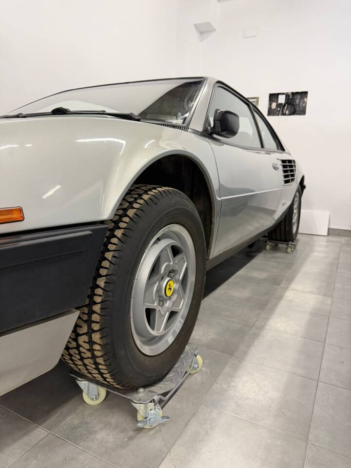 Imagen 2/4 de Ferrari Mondial 8 (1982)