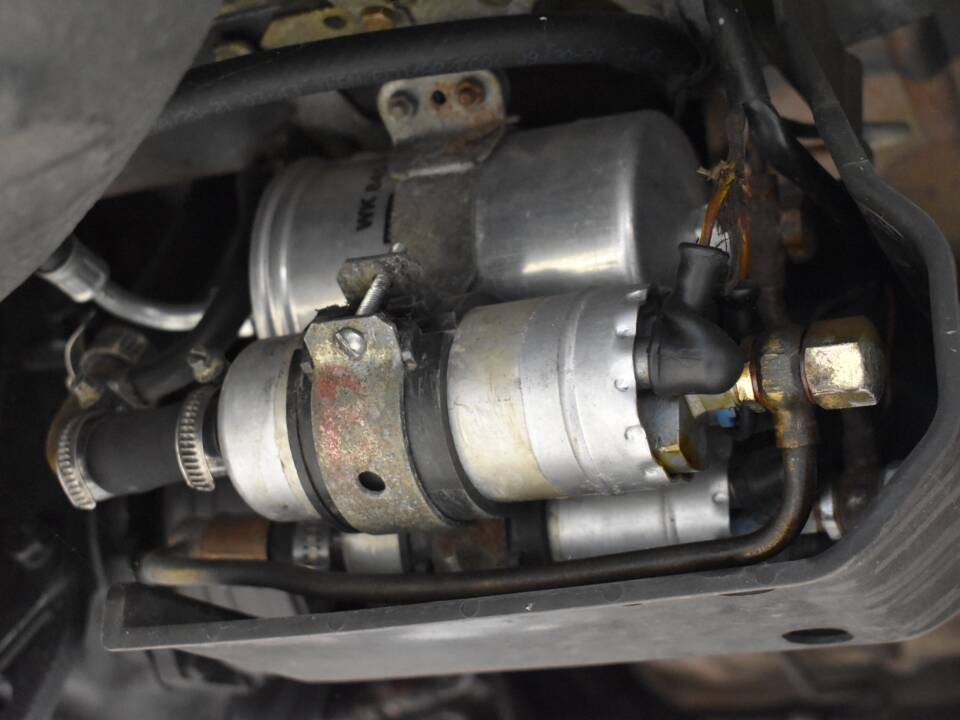 Image 65/94 of Mercedes-Benz 560 SL (1988)