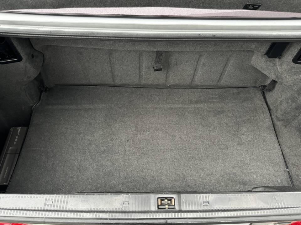 Bild 23/37 von Mercedes-Benz SL 500 (1996)