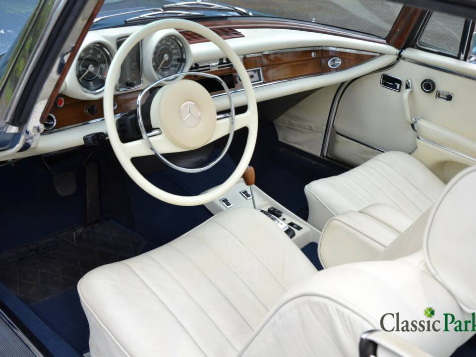 Bild 9/50 von Mercedes-Benz 280 SE 3,5 (1971)