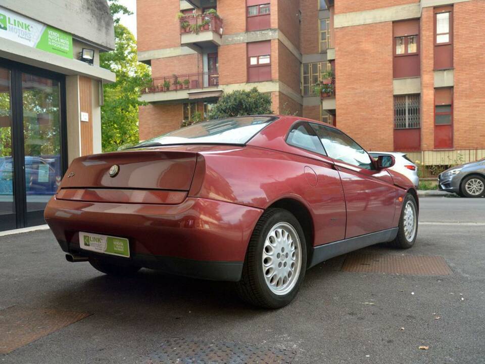 Afbeelding 10/10 van Alfa Romeo GTV 2.0 V6 Turbo (1996)