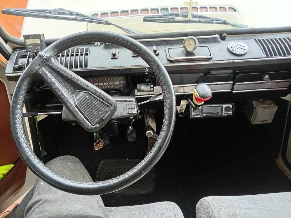 Bild 2/8 von Citroën Dyane 6 (1977)