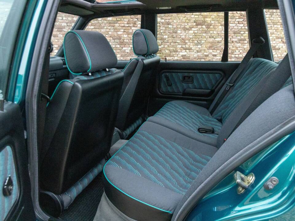 Bild 47/50 von BMW 316i Touring (1993)