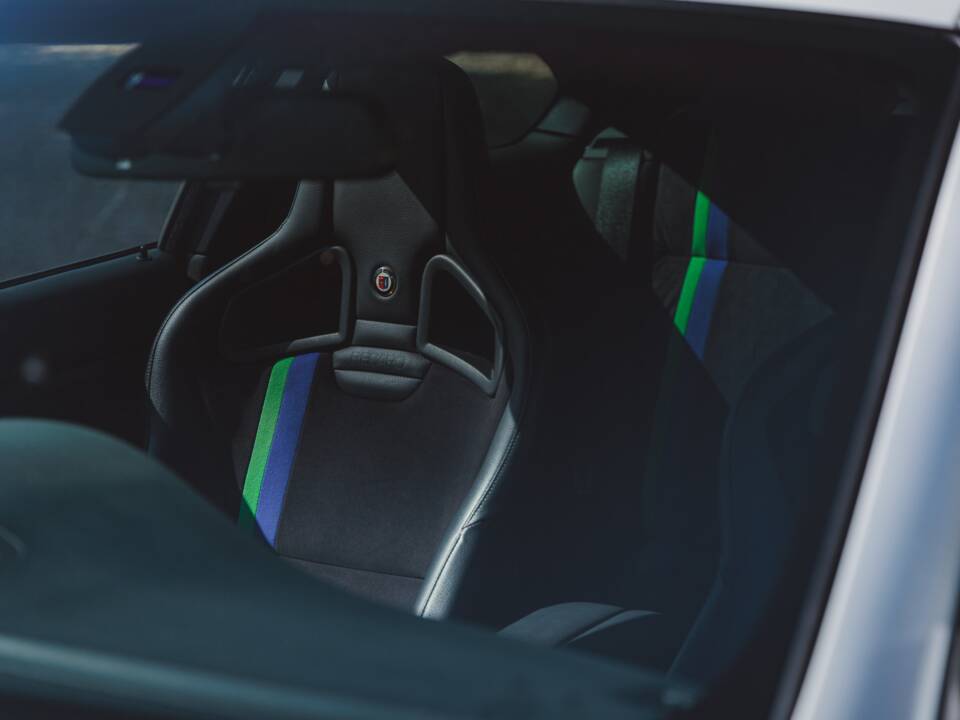 Image 35/44 de ALPINA B3 GT3 (2012)