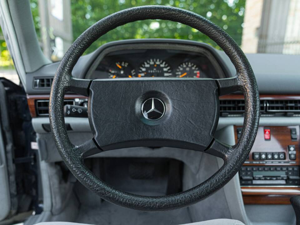 Image 50/50 of Mercedes-Benz 500 SEL (1985)