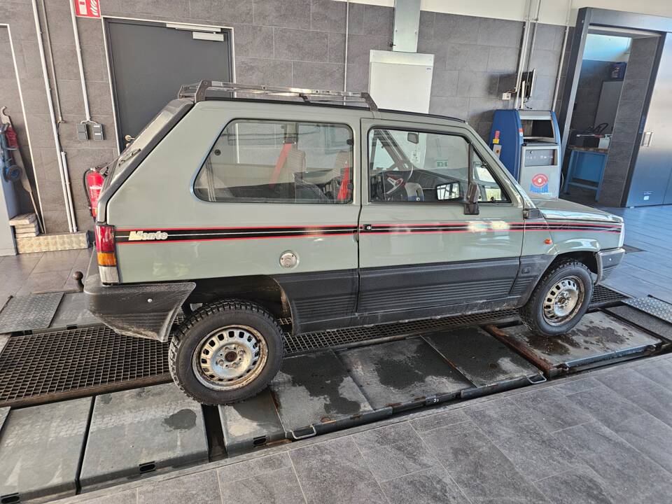 Image 8/9 of FIAT Panda 4x4 1,0 (1986)