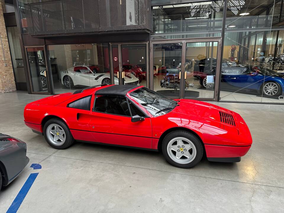 Image 4/22 of Ferrari 328 GTS (1987)