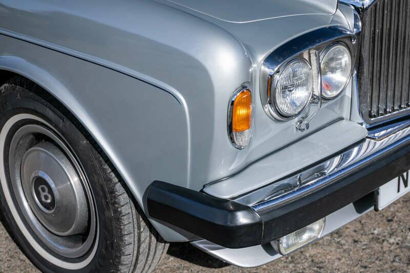 Image 17/35 of Bentley Corniche I (1982)