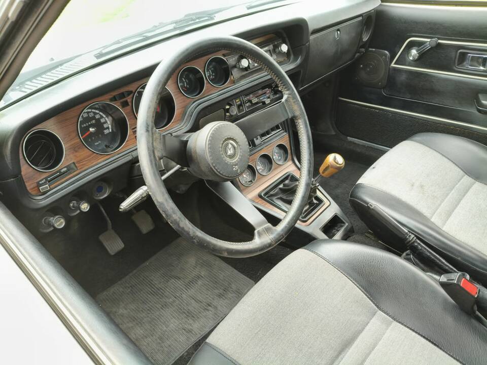 Image 2/8 of Mitsubishi Celeste (1981)