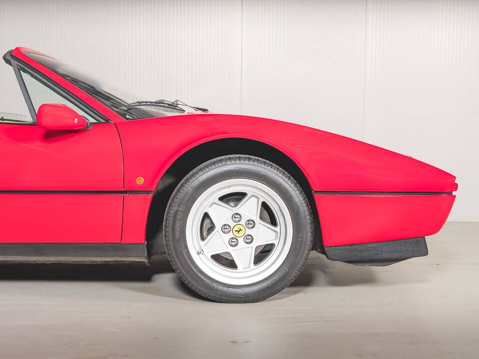 Bild 12/43 von Ferrari 328 GTS (1985)