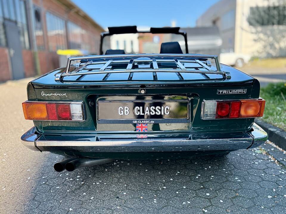 Image 12/24 de Triumph TR 6 (1973)