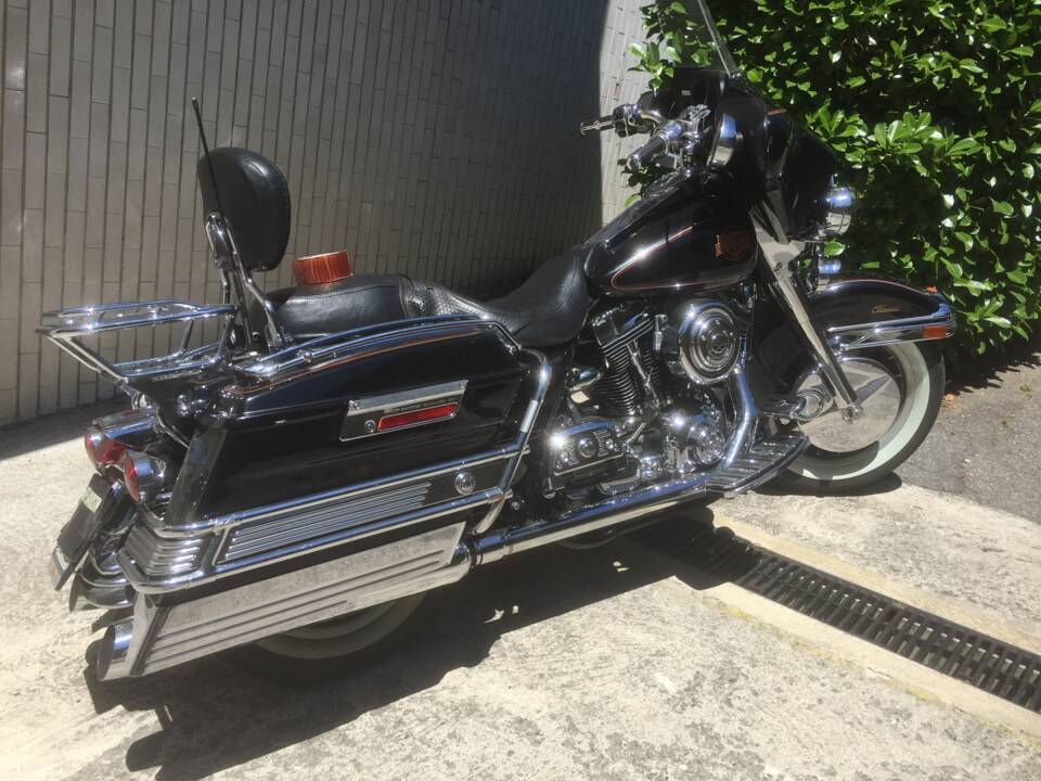 Immagine 1/10 di Harley-Davidson FLHTCU-SE Ultra Classic Electra Glide (2000)
