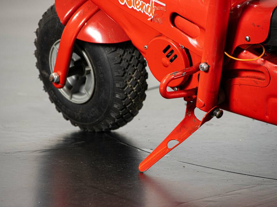 Image 30/50 de Quasar Tender (1983)