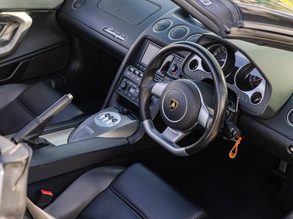 Immagine 38/49 di Lamborghini Gallardo Spyder (2007)
