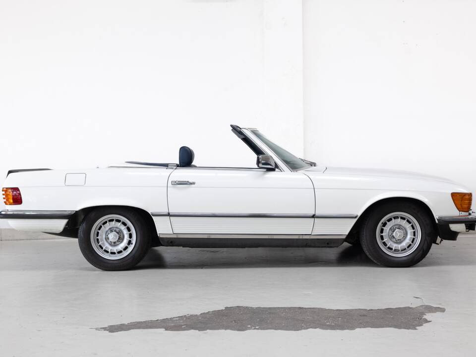 Image 4/35 de Mercedes-Benz 500 SL (1984)
