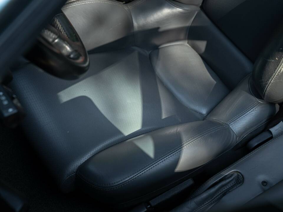 Image 49/50 of Jaguar XJ 220 (1993)