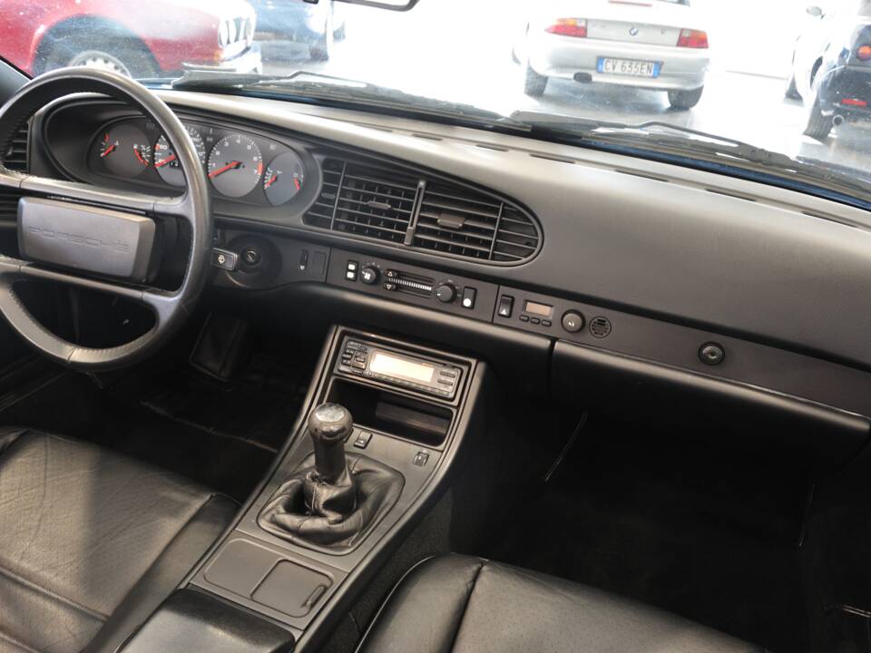 Bild 37/47 von Porsche 944 S2 (1990)