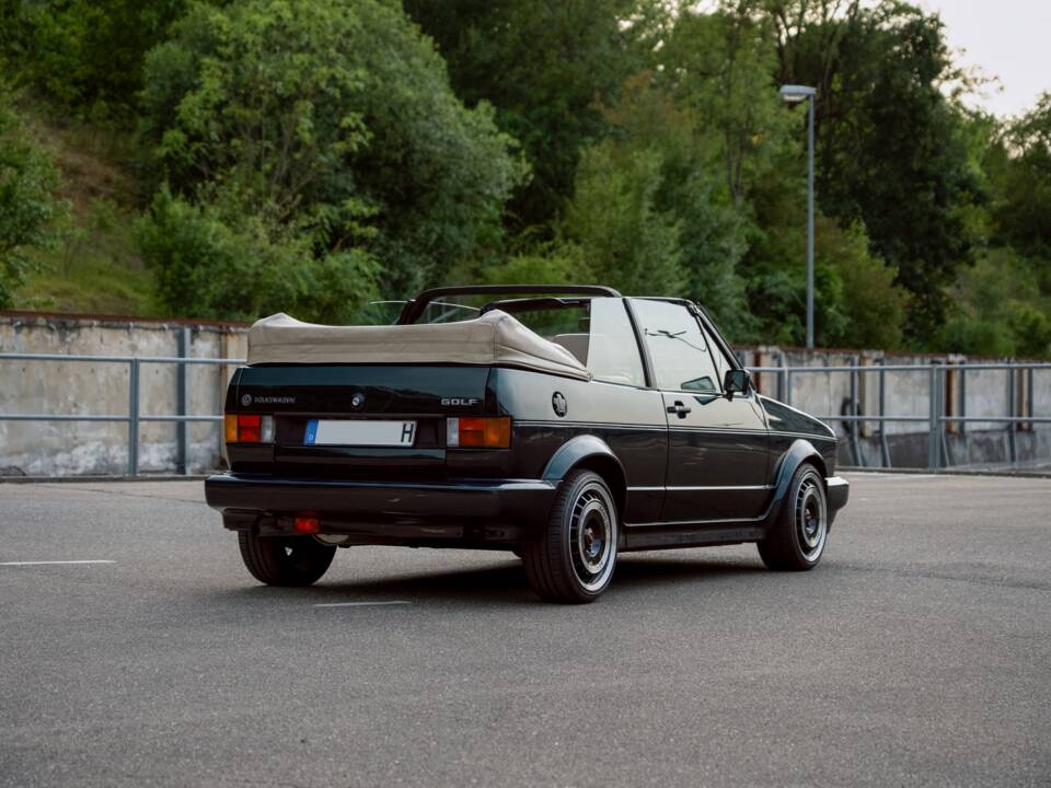 Bild 21/40 von Volkswagen Golf Mk I Convertible 1.8 (1991)