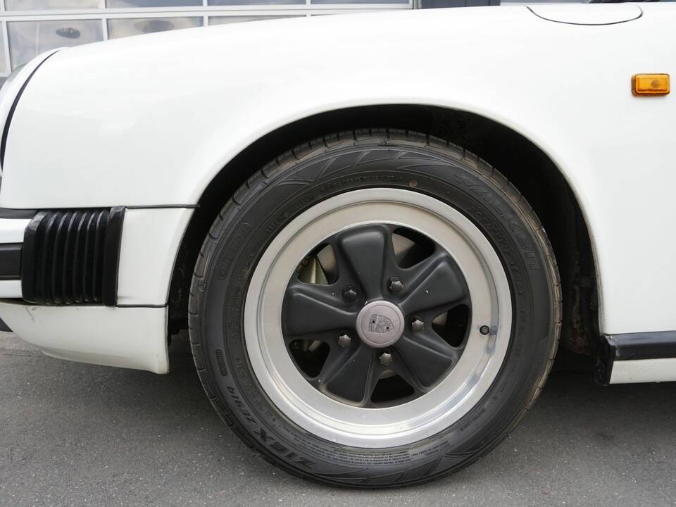 Bild 17/51 von Porsche 911 Carrera 3.2 (1986)