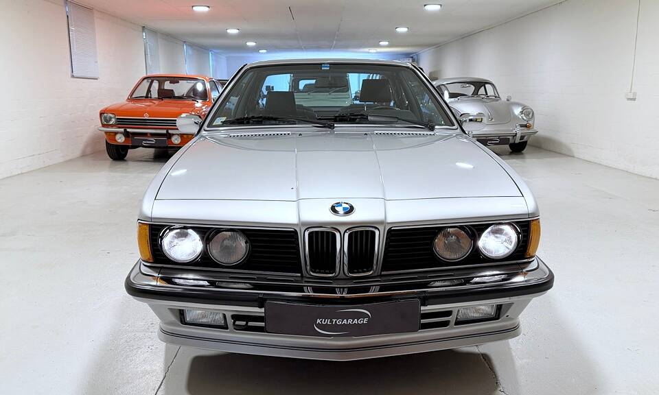Bild 2/37 von BMW 635 CSi (1985)