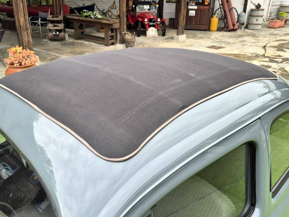 Image 16/52 of Volkswagen Beetle 1200 Standard "Oval" (1957)